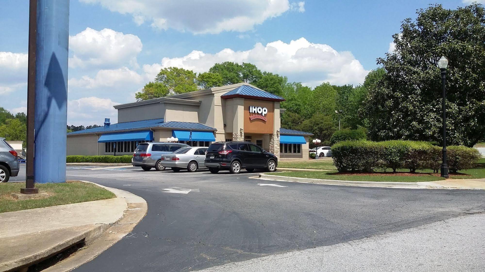 Red Roof Inn Atlanta South - Morrow Exterior photo